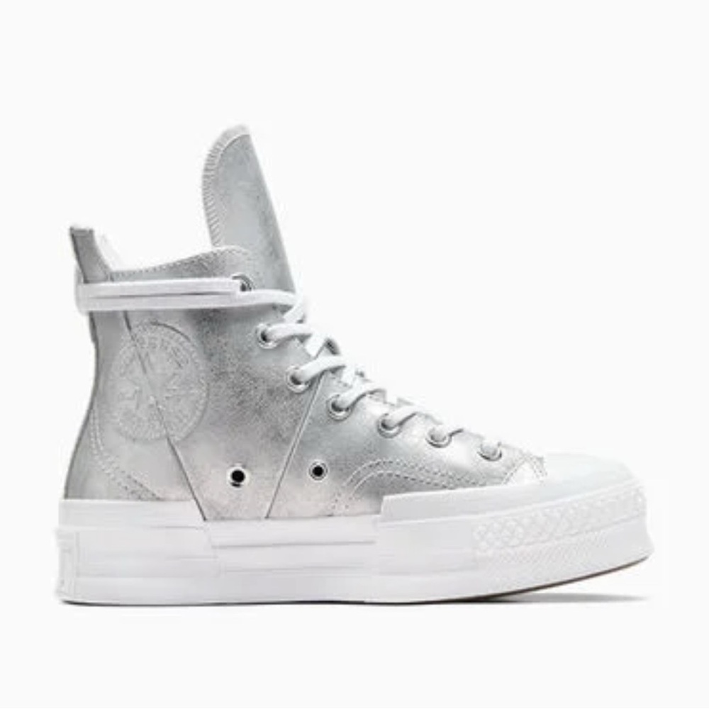 NWB! Converse Chuck 70 Plus “Silver Showstopper” High Tops - Size: 7